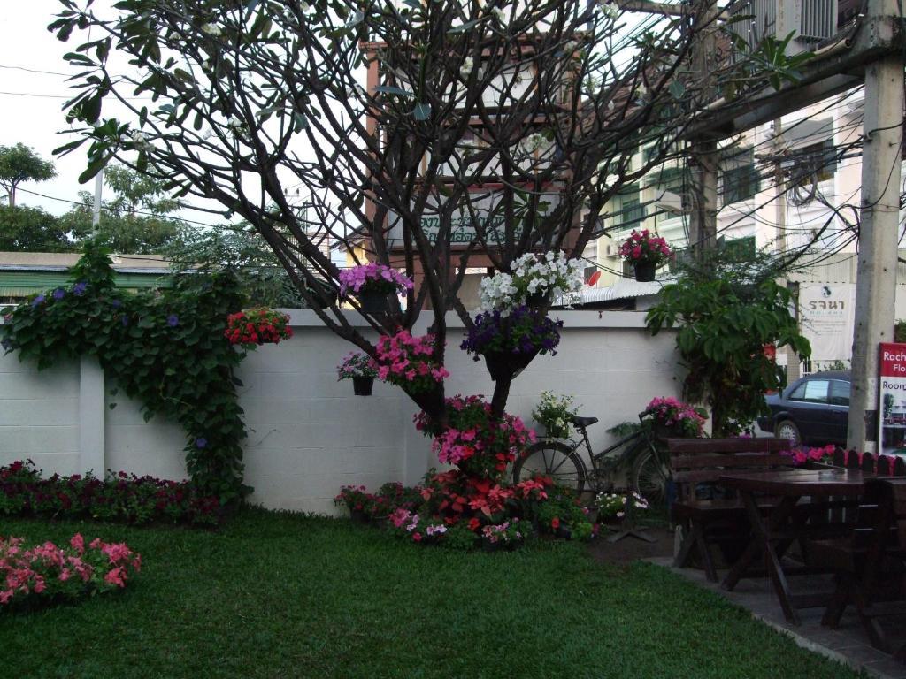 Rachamankha Flora House Hotel Chiang Mai Exterior photo