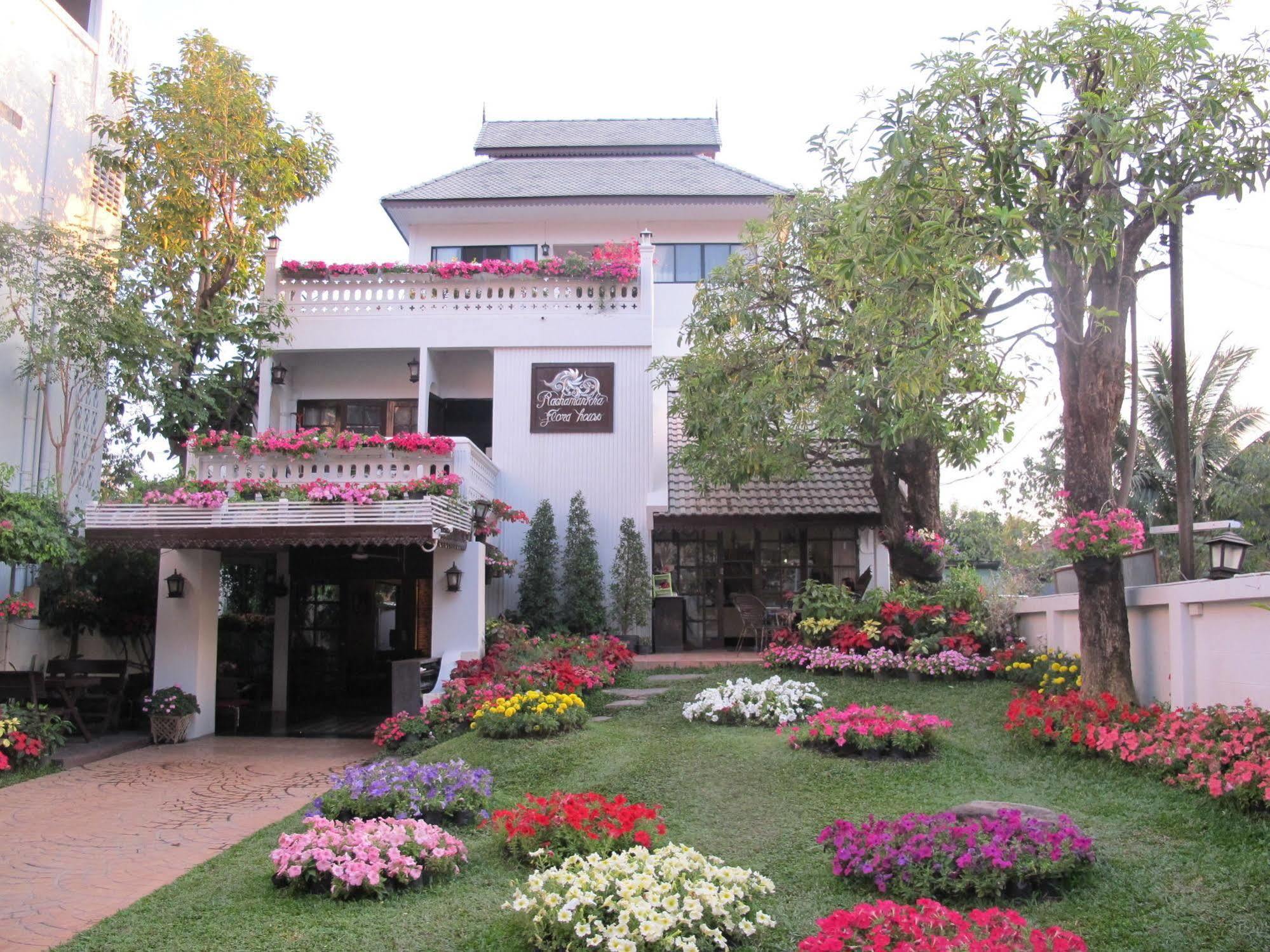 Rachamankha Flora House Hotel Chiang Mai Exterior photo